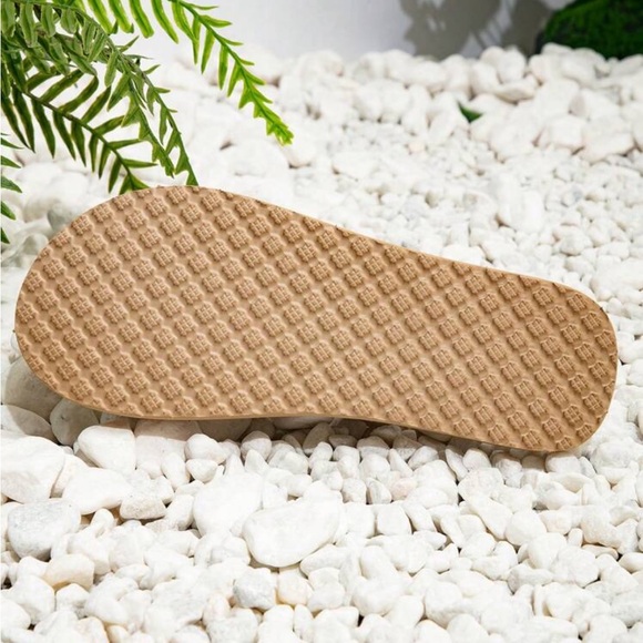 ⚠️Clearance Women's Tan Woven Flat Sandals - Picture 4 of 6